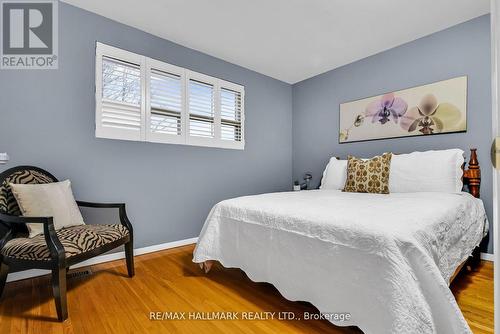 21 Farley Crescent, Toronto, ON - Indoor Photo Showing Bedroom