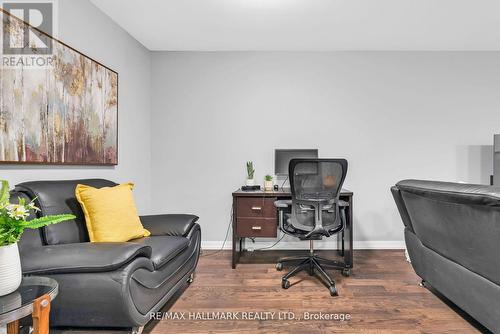 21 Farley Crescent, Toronto, ON - Indoor Photo Showing Office