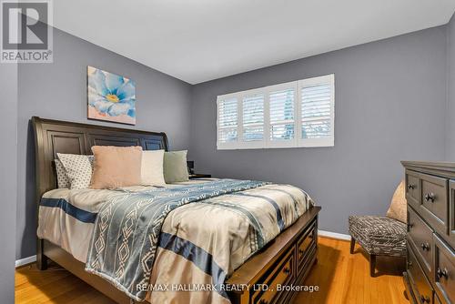 21 Farley Crescent, Toronto, ON - Indoor Photo Showing Bedroom