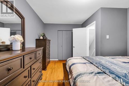 21 Farley Crescent, Toronto, ON - Indoor Photo Showing Bedroom