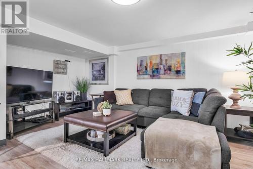 21 Farley Crescent, Toronto, ON - Indoor Photo Showing Living Room