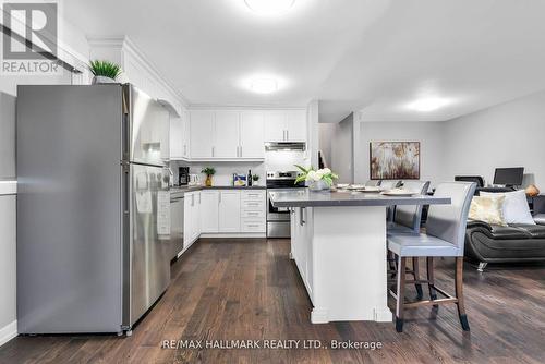 21 Farley Crescent, Toronto, ON - Indoor Photo Showing Kitchen With Upgraded Kitchen