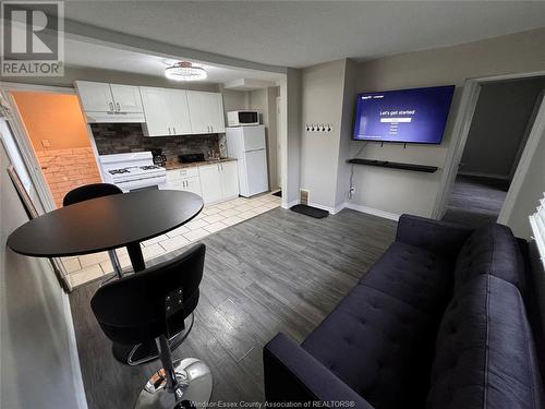 600 Park Street West Unit# 3, Windsor, ON - Indoor Photo Showing Kitchen