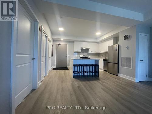 304 - 19B West Street N, Kawartha Lakes, ON - Indoor Photo Showing Kitchen