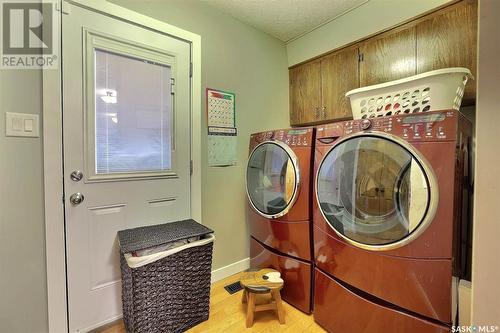 11 Forbes Place, Regina, SK - Indoor Photo Showing Laundry Room