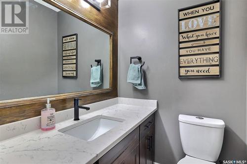 11 Forbes Place, Regina, SK - Indoor Photo Showing Bathroom