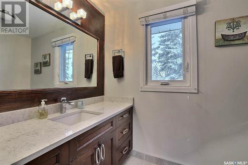 11 Forbes Place, Regina, SK - Indoor Photo Showing Bathroom