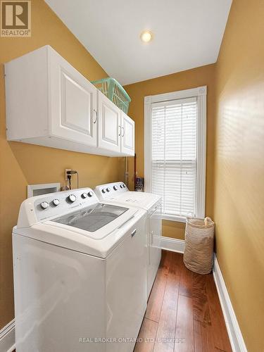 106 Front Street W, Strathroy-Caradoc (Nw), ON - Indoor Photo Showing Laundry Room