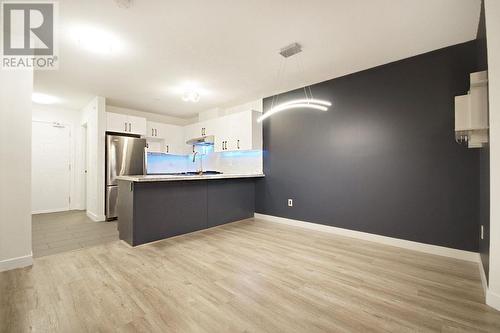 407 8600 Park Road, Richmond, BC - Indoor Photo Showing Kitchen