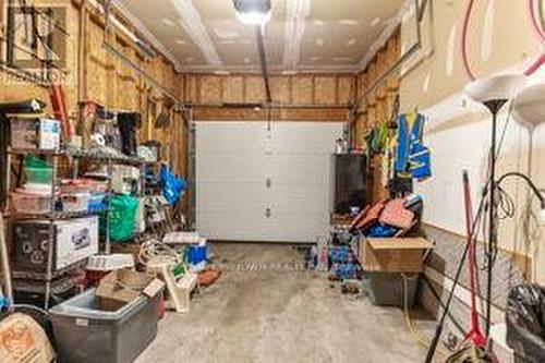 23 Wilmot Young Place, Brockville, ON - Indoor Photo Showing Garage