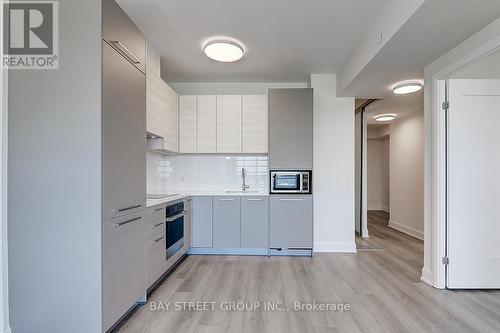 2805 - 38 Gandhi Lane, Markham, ON - Indoor Photo Showing Kitchen