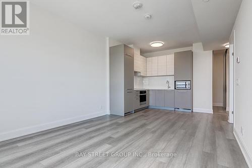 2805 - 38 Gandhi Lane, Markham, ON - Indoor Photo Showing Kitchen