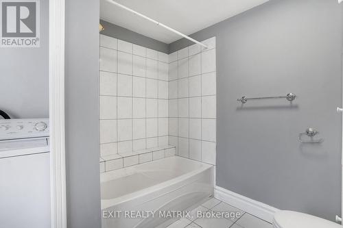 266 Catherine Street, Hawkesbury, ON - Indoor Photo Showing Bathroom