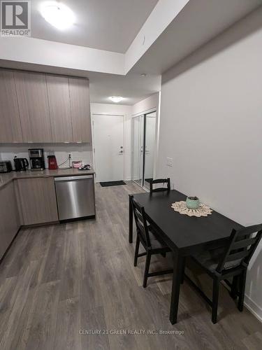 110 - 58 Sky Harbour Drive, Brampton, ON - Indoor Photo Showing Kitchen