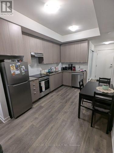 110 - 58 Sky Harbour Drive, Brampton, ON - Indoor Photo Showing Kitchen