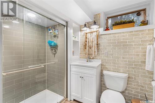 710 University Drive, Saskatoon, SK - Indoor Photo Showing Bathroom