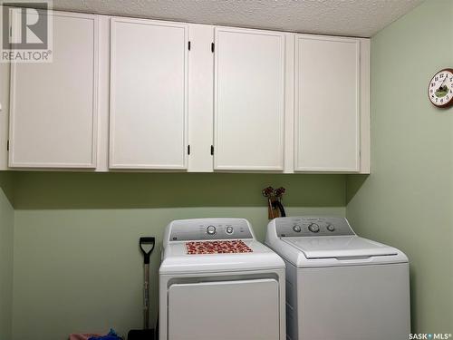 108 3120 Louise Street, Saskatoon, SK - Indoor Photo Showing Laundry Room