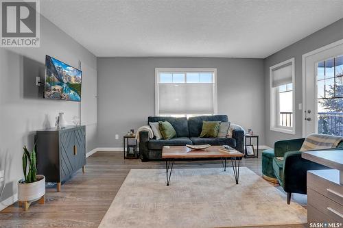 83 5533 Blake Crescent, Regina, SK - Indoor Photo Showing Living Room