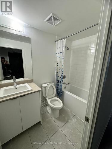 1103 - 55 Duke Street, Kitchener, ON - Indoor Photo Showing Bathroom