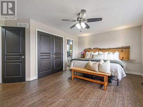 385 Murray Street, Grimsby, ON - Indoor Photo Showing Bedroom