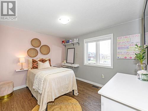 385 Murray Street, Grimsby, ON - Indoor Photo Showing Bedroom