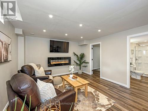 385 Murray Street, Grimsby, ON - Indoor Photo Showing Living Room With Fireplace