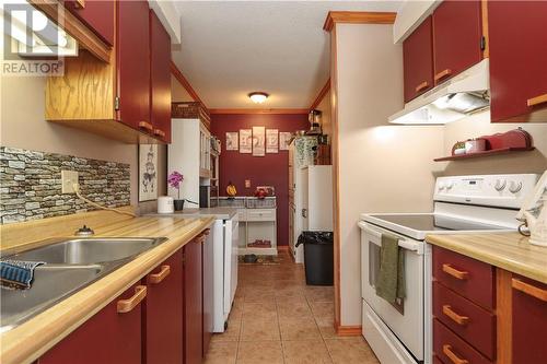 1916 Springdale Crescent, Sudbury, ON - Indoor Photo Showing Kitchen With Double Sink