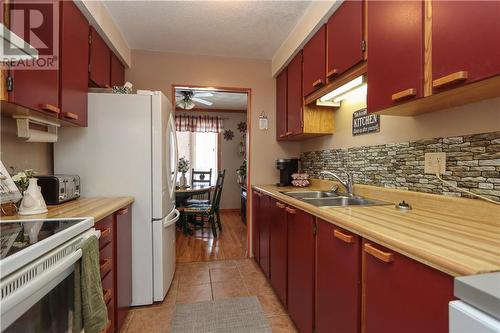 1916 Springdale Crescent, Sudbury, ON - Indoor Photo Showing Kitchen With Double Sink