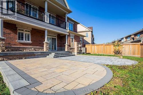 206 Jessie Caverhill, Oakville, ON - Outdoor