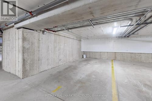 315 - 1077 Gordon Street, Guelph, ON - Indoor Photo Showing Garage