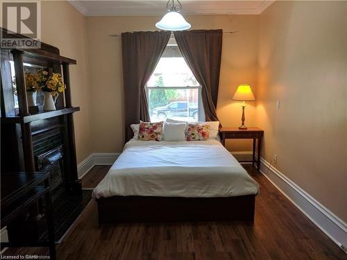 65 Aikman Avenue, Hamilton, ON - Indoor Photo Showing Bedroom