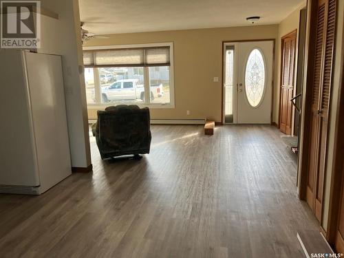 233 6Th Avenue E, Gravelbourg, SK - Indoor Photo Showing Other Room