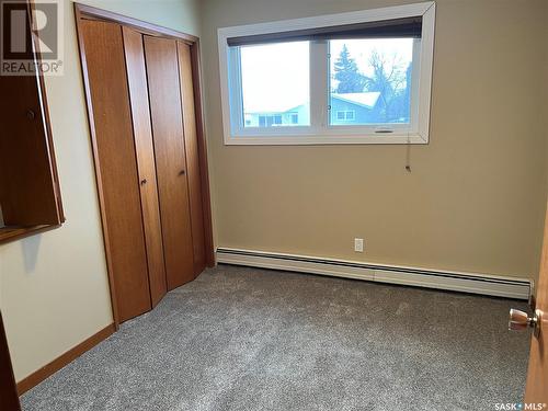 233 6Th Avenue E, Gravelbourg, SK - Indoor Photo Showing Other Room