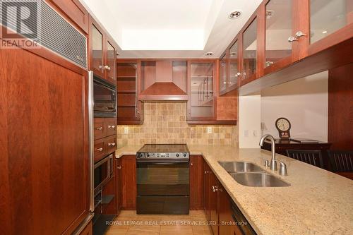 301 - 10 Bellair Street, Toronto, ON - Indoor Photo Showing Kitchen With Double Sink