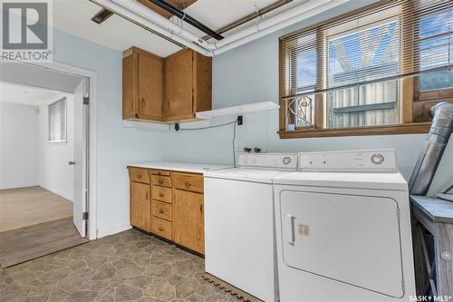 731 L Avenue S, Saskatoon, SK - Indoor Photo Showing Laundry Room