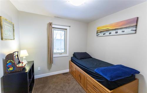 42 Colleen Avenue, Arnes, MB - Indoor Photo Showing Bedroom