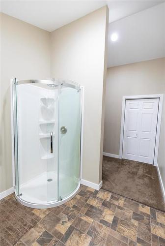 42 Colleen Avenue, Arnes, MB - Indoor Photo Showing Bathroom