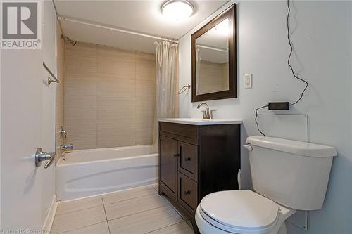 65 Aikman Avenue, Hamilton, ON - Indoor Photo Showing Bathroom