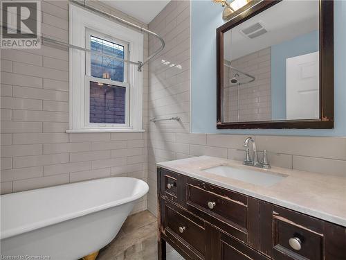 65 Aikman Avenue, Hamilton, ON - Indoor Photo Showing Bathroom