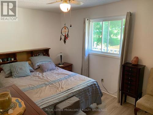 382 Victoria Avenue, Gananoque, ON - Indoor Photo Showing Bedroom