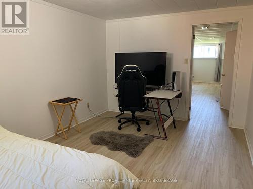 382 Victoria Avenue, Gananoque, ON - Indoor Photo Showing Bedroom