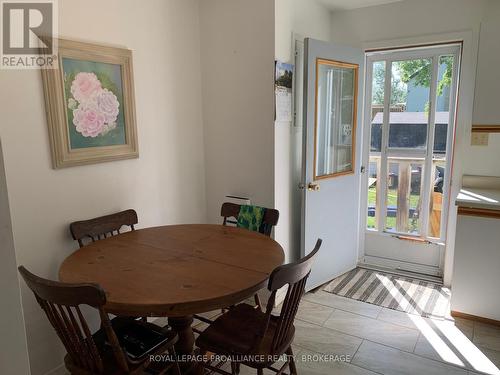 382 Victoria Avenue, Gananoque, ON - Indoor Photo Showing Dining Room