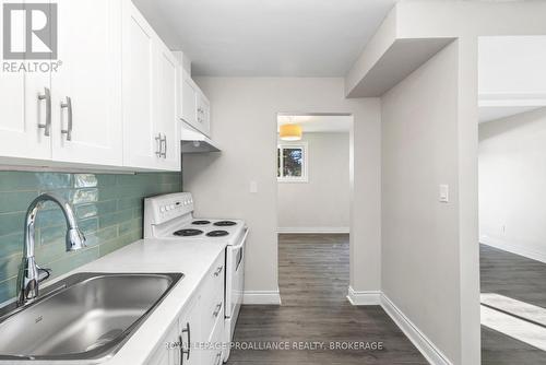 823 Datzell Lane, Kingston (South Of Taylor-Kidd Blvd), ON - Indoor Photo Showing Kitchen