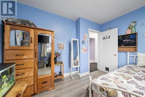 176 Dixon Drive, Quinte West, ON - Indoor Photo Showing Bedroom