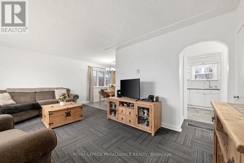 176 Dixon Drive, Quinte West, ON - Indoor Photo Showing Living Room