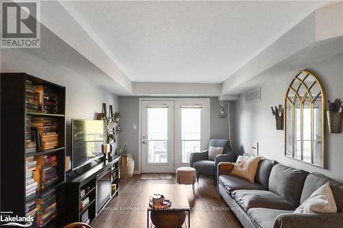 213 - 50 Mulligan Lane, Wasaga Beach, ON - Indoor Photo Showing Living Room