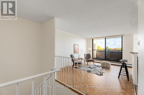 631 - 515 St Laurent Boulevard, Ottawa, ON - Indoor