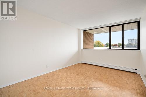 631 - 515 St Laurent Boulevard, Ottawa, ON - Indoor Photo Showing Other Room