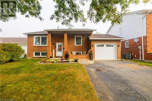 7 Fieldgate Drive, Brantford, ON - Outdoor