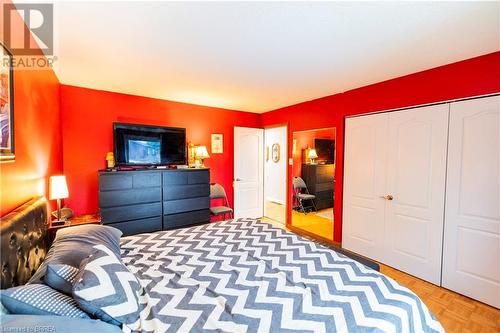 7 Fieldgate Drive, Brantford, ON - Indoor Photo Showing Bedroom